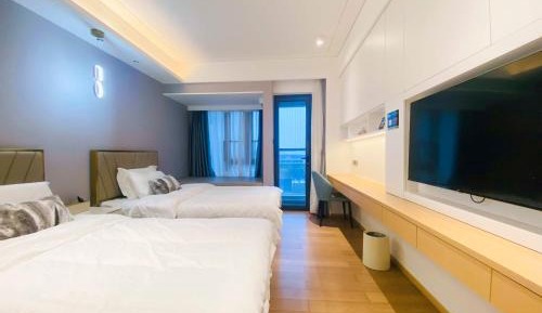 Deluxe Double or Twin Room with Balcony