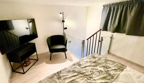 Queen Suite with Spa Bath