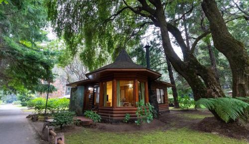 One-Bedroom Bungalow