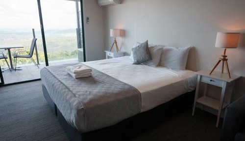 Glasshouse View Room