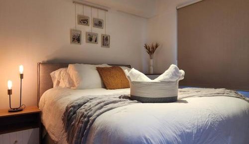 Room #1184249301