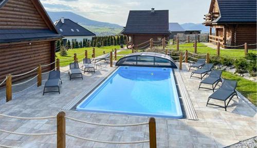 Three-Bedroom Holiday Home 