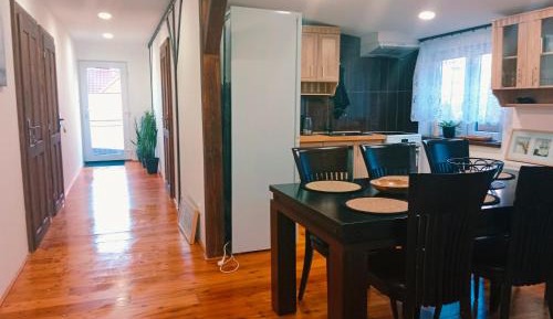 Deluxe Double Room (2 Adults + 1 Child)