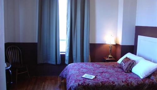 Queen Room with Clawfoot Bathtub