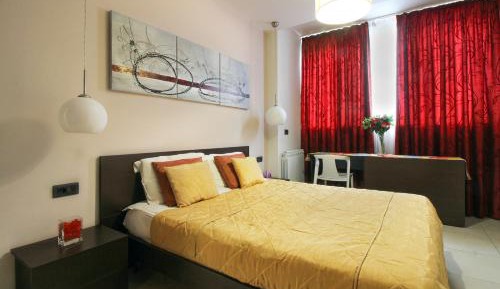 Studio Apartment