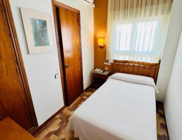 Economy Single Room