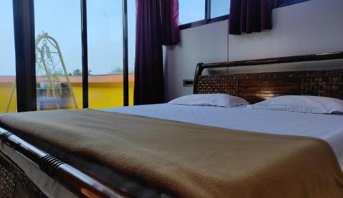 Family Room with Mountain View