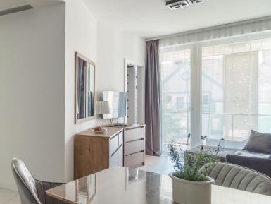 One-Bedroom Apartment with Terrace