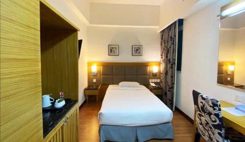 Single Room with Private Bathroom