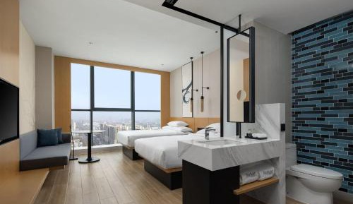 Deluxe Double, Guest room, 2 Doubles, City View