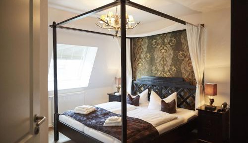 Large Suite