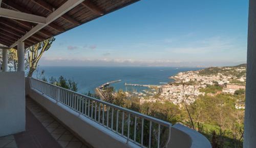 Double or Twin Room with Balcony and Sea View