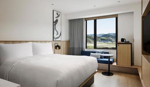 Standard King Room