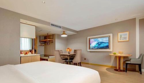 Double Room with Mah-jongg 