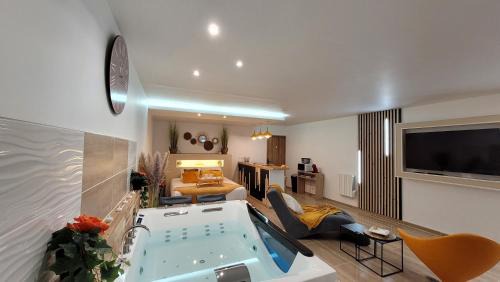Double Room with Spa Bath