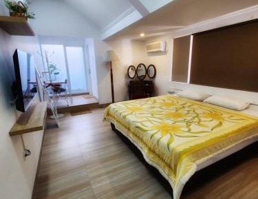 Deluxe Double Room with Shower