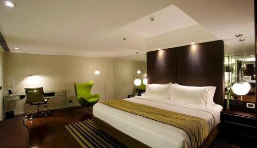 Mira Suite 100