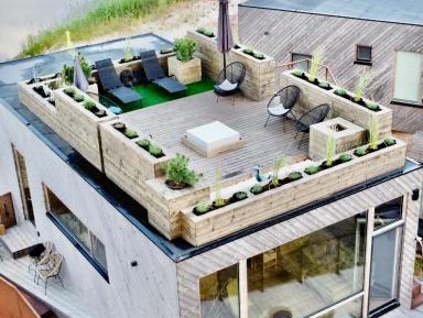 Apartment with Lake View