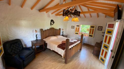 Deluxe King Suite