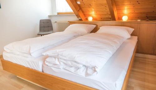 Apartment with Lake View