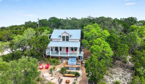 Two-Bedroom Holiday Home