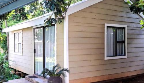 Queen Room with Pool View