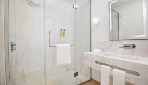Three Bedroom Apartment, 3 King, City View
