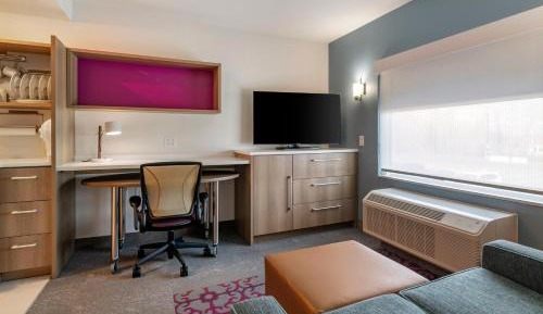 King Suite with Roll-In Shower - Mobility/Hearing Access