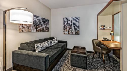 Queen Studio with Sofa Bed
