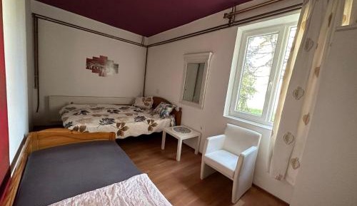 Deluxe Double Room (2 Adults + 1 Child)