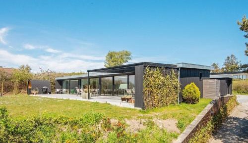 Five-Bedroom Holiday Home