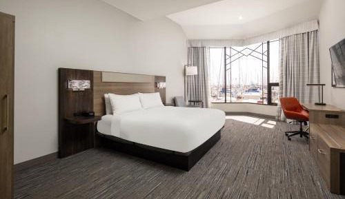 Standard King Room with Balcony