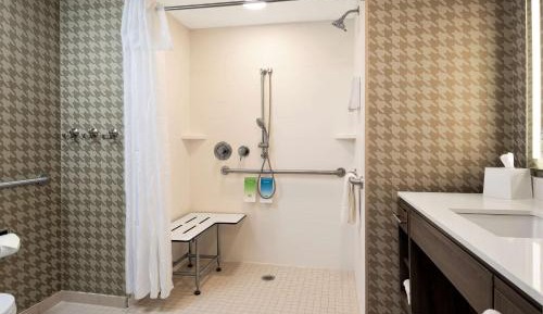 One-Bedroom King Suite - Non-Smoking