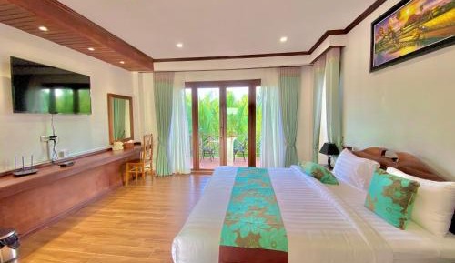 Deluxe King Bungalow Lake View