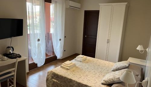 Large Double Room