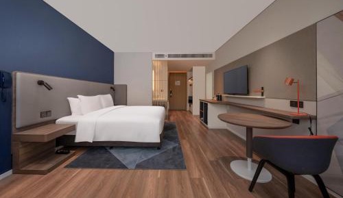 Standard King Room - Accessible