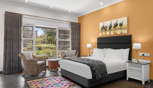 Deluxe Queen Room