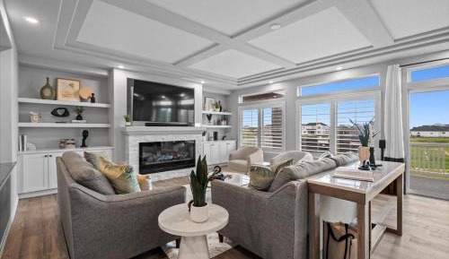 Seven-Bedroom Holiday Home