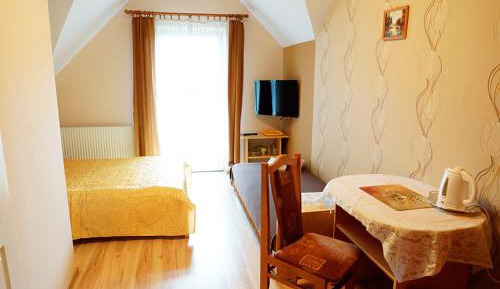 Triple Room with Private Bathroom