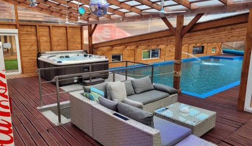 Deluxe Family Suite