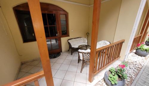 Studio (2 Adults)