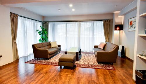 Twin Room with Private Bathroom