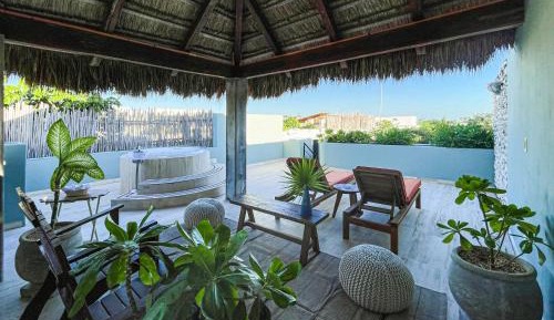 One-Bedroom King Suite with Balcony 2