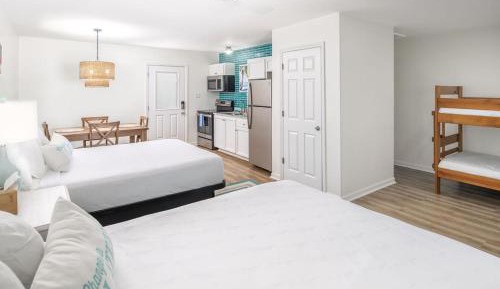 Bungalow - Water Front 