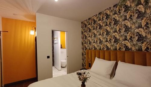 Double Room with Private Bathroom