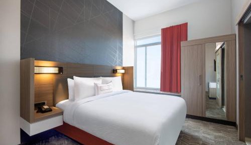 Suite, 1 King, Trundle bed