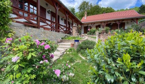 Family Room with Mountain View