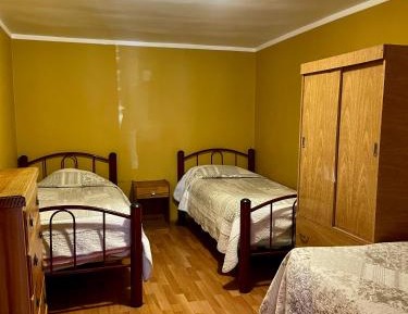 Basic Triple Room with Shared Bathroom