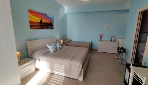 Deluxe Triple Room with Sea View