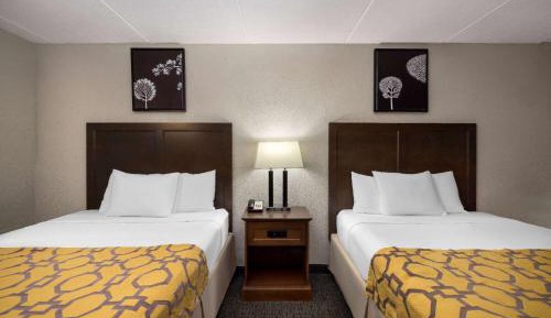 Queen Room with Two Queen Beds - Non-Smoking